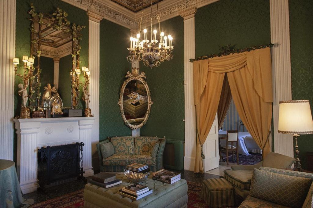Palazzo Cherubini-Pools & Wellness Rossano Extérieur photo