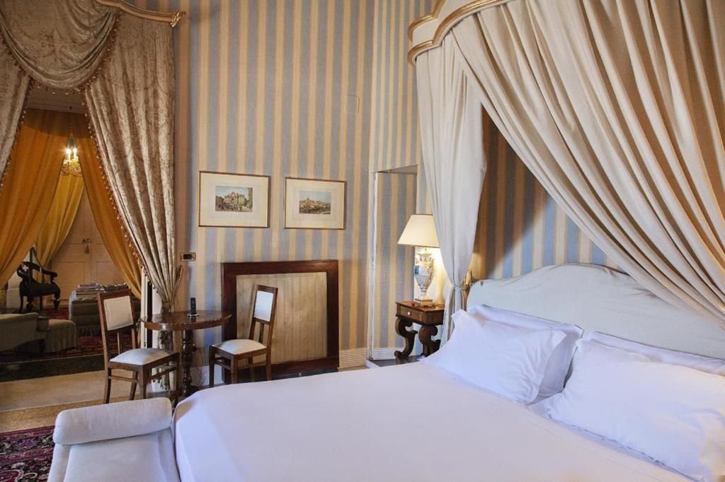 Palazzo Cherubini-Pools & Wellness Rossano Extérieur photo