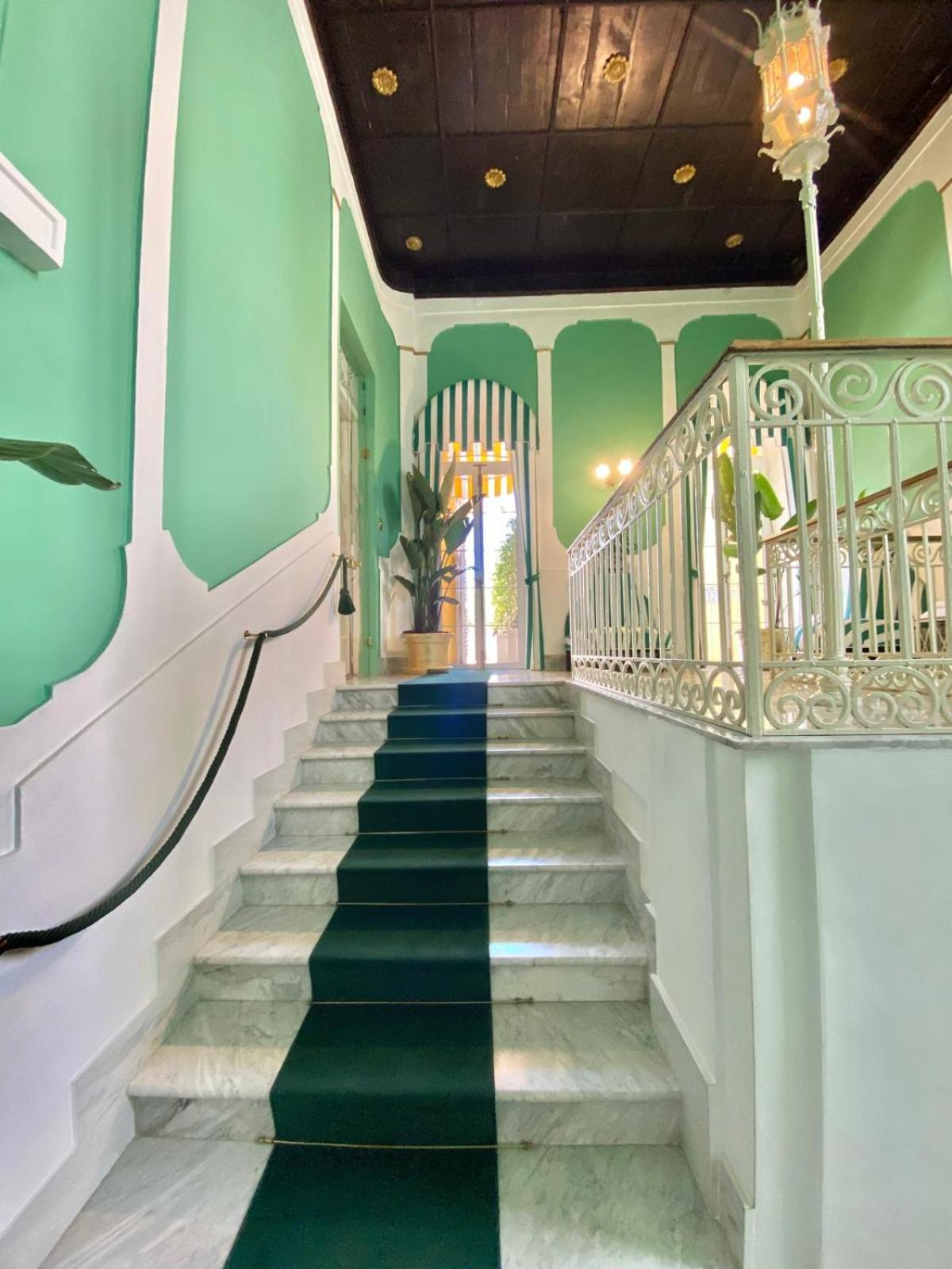 Palazzo Cherubini-Pools & Wellness Rossano Extérieur photo
